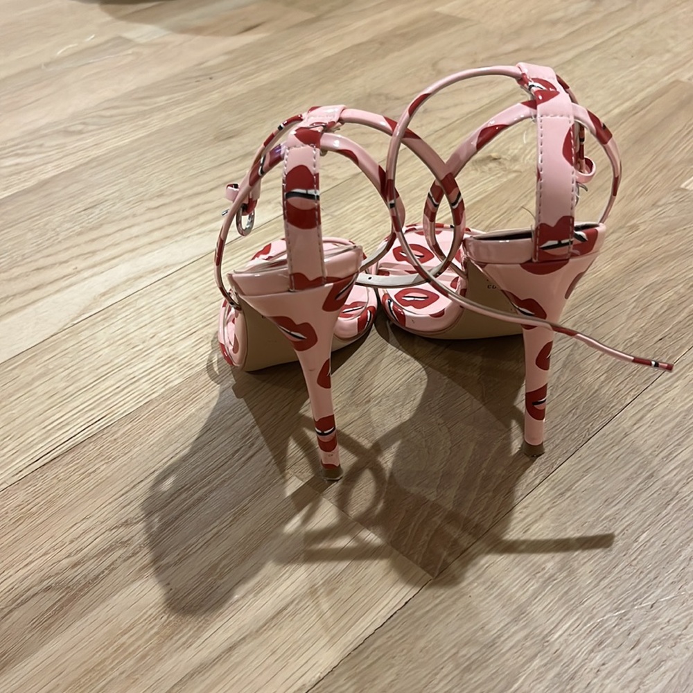 Lips heel - Picture 2 of 6